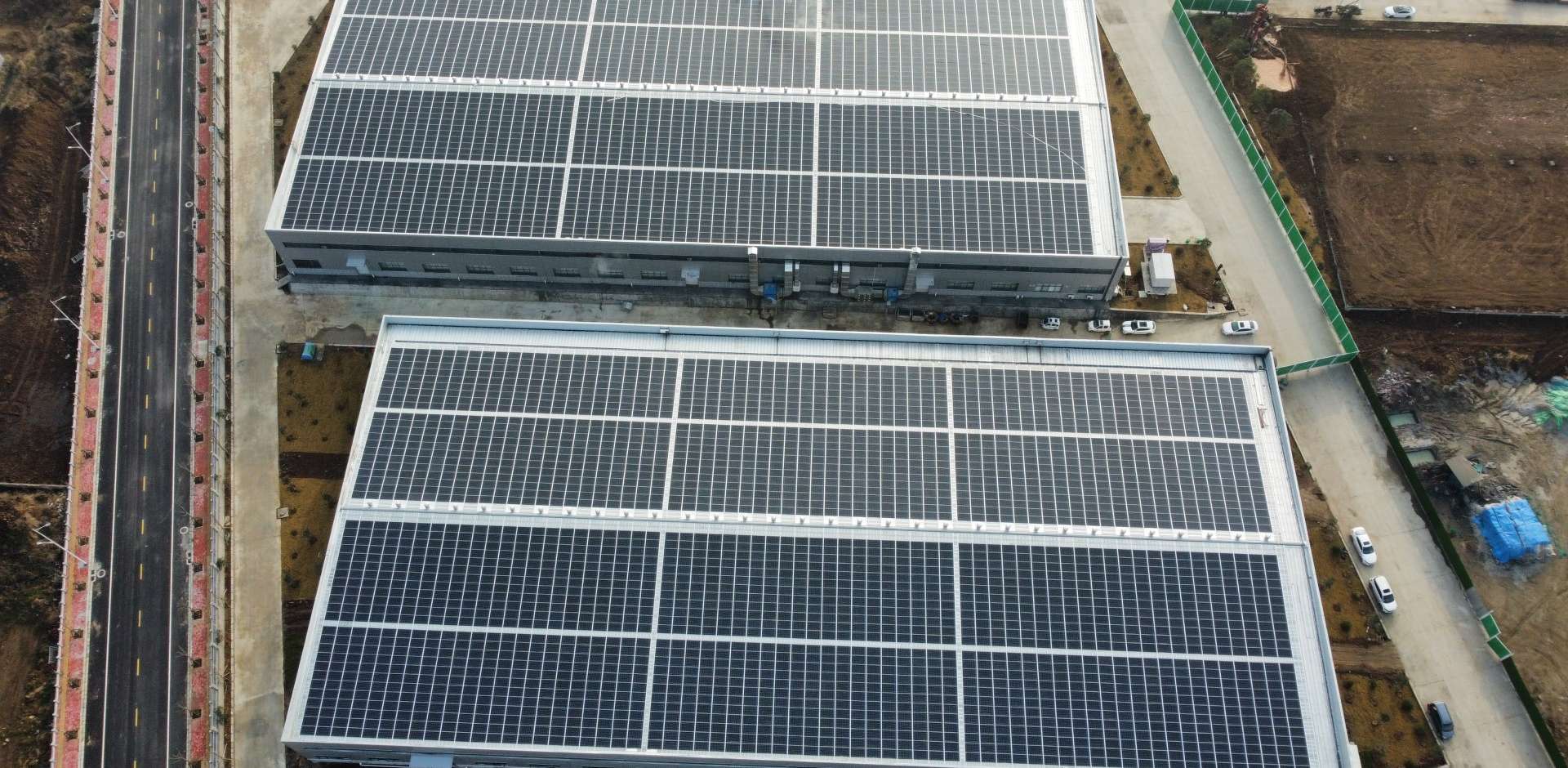 1920-2021年3月，河南唐河县 中部食品城BIPV光伏项目，装机量1.8MW，年发电200万度，满足45%用电需要.jpg